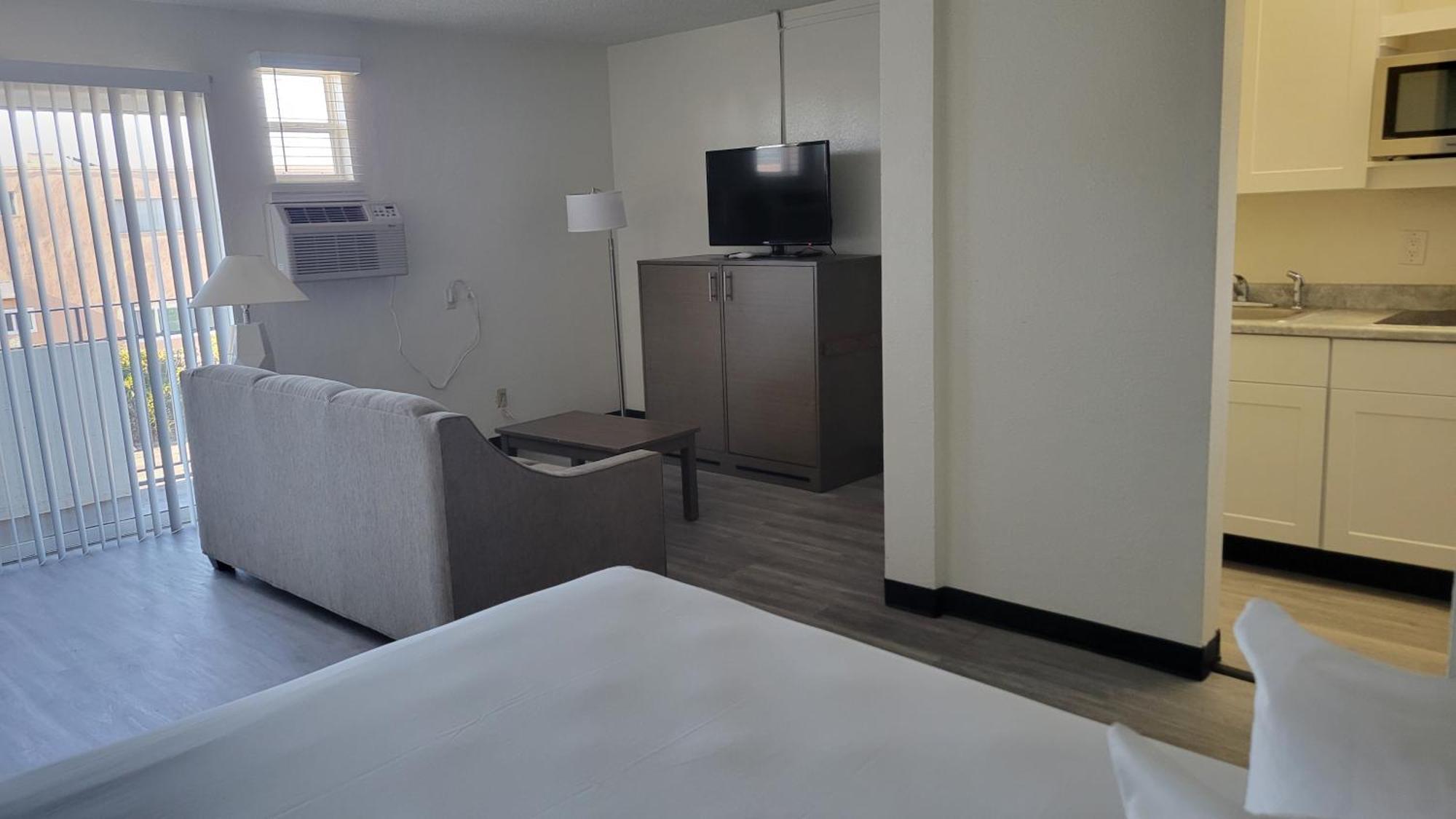 Mc Pacific Inn & Suites Торранс Экстерьер фото