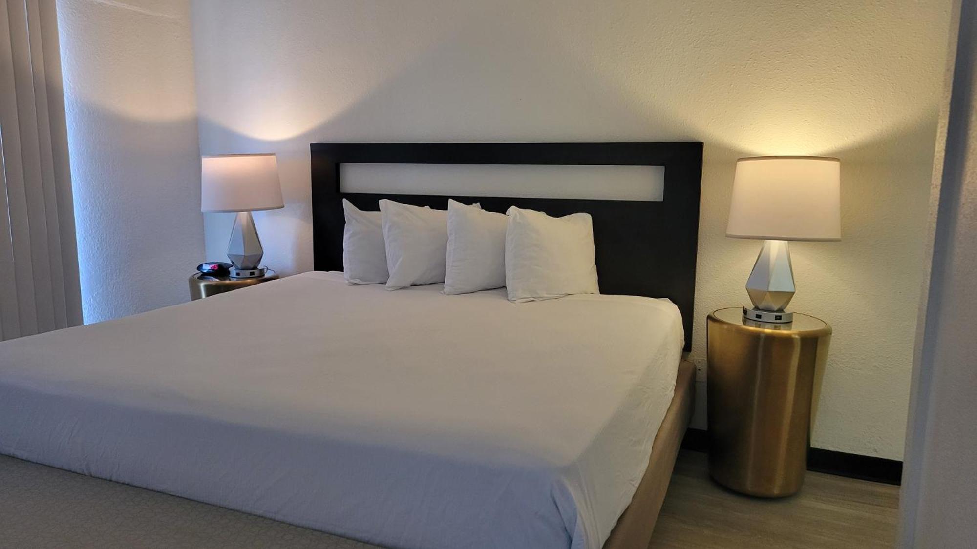 Mc Pacific Inn & Suites Торранс Экстерьер фото